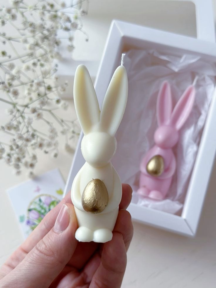Easter Bunny Candle, Rabbit Wax Candle with Egg, Cute Spring Decor, Easter Gift for Kids or Home Display CDLAF12
